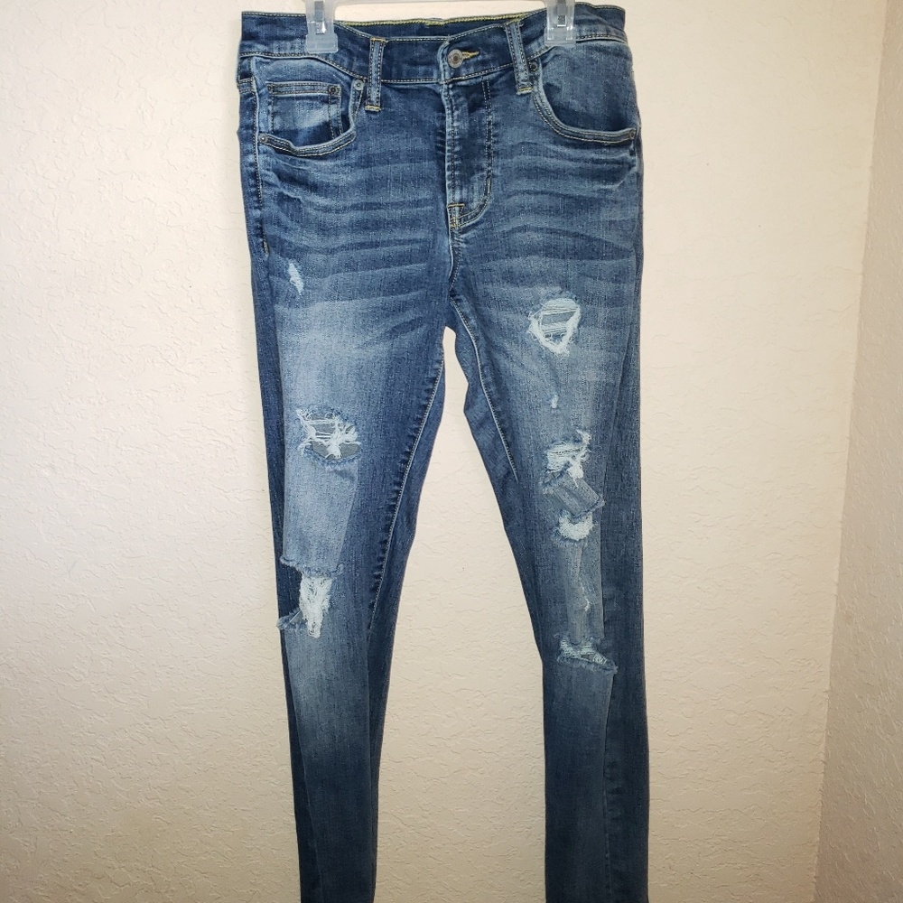 Ripped Skinny Jeans